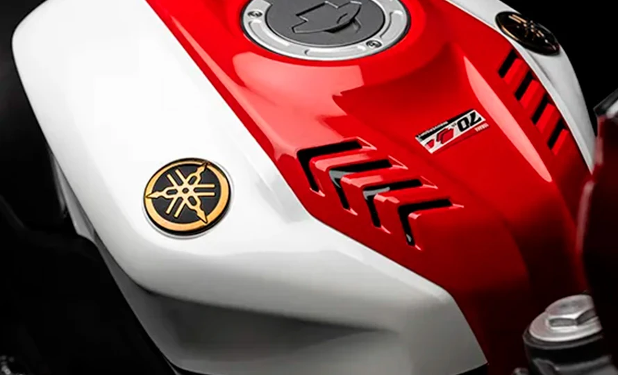 yamaha-r15-abs-70th-conteudo-destaques (1)
